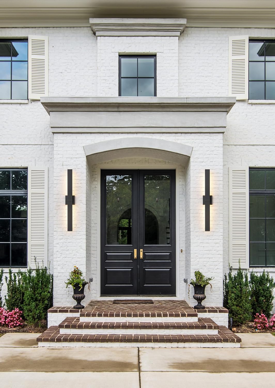 2-Packs Modern Outdoor Wall Lights 31.5" Long LED Outdoor Sconce Lights, Black Linear Exterior Wall Lighting for Porch & Patio Garage Entrance